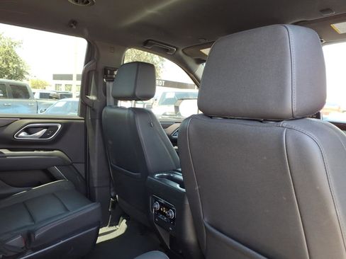 Used 2023 Chevrolet Tahoe Z71 w/ Luxury Package AWD/4WD image 14