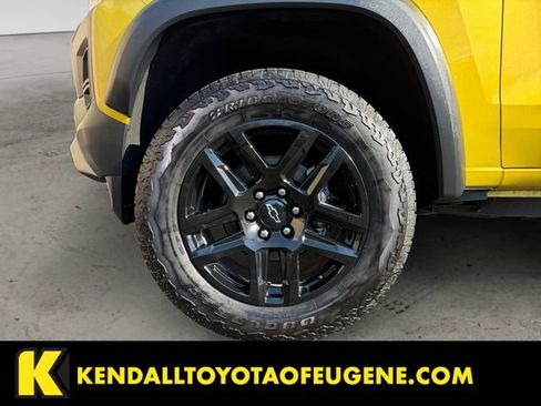 Used 2023 Chevrolet Colorado Trail Boss w/ Technology Package AWD/4WD image 14