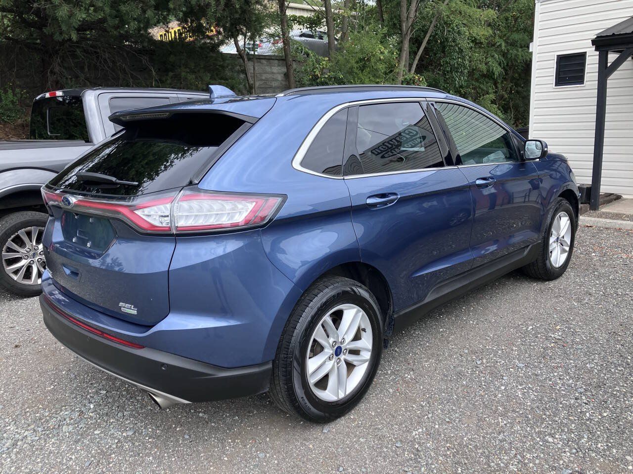 Used 2018 Ford Edge SEL w/ Equipment Group 201A FWD image 4