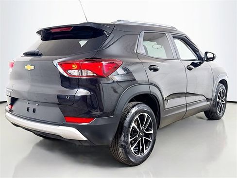 Used 2025 Chevrolet TrailBlazer LT image 4