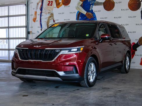 Used 2024 Kia Carnival LX image 20