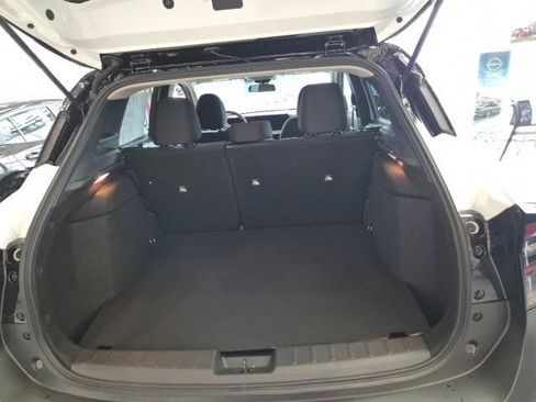 New 2026 Nissan Kicks SV w/ Cold Weather Package AWD/4WD image 9