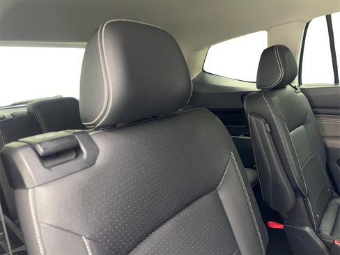 Used 2023 Volkswagen Atlas SE w/ Panoramic Sunroof Package image 40