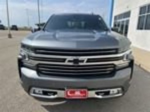 Used 2021 Chevrolet Silverado 1500 High Country w/ Technology Package AWD/4WD image 4