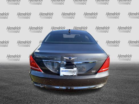 Used 2018 Genesis G90 3.3T Premium image 9