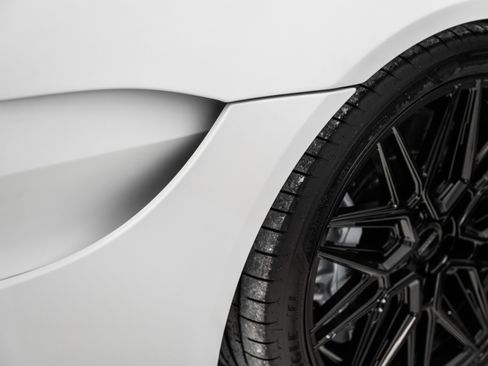 Used 2023 Aston Martin V8 Vantage Roadster image 9