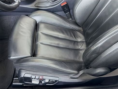 Used 2020 BMW M4 Convertible image 23