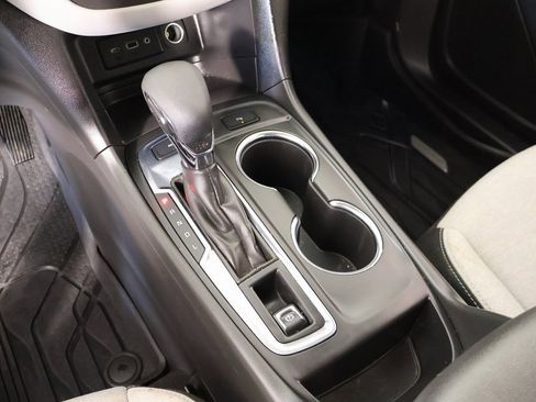 Used 2023 Chevrolet Equinox LT w/ LPO, Floor Liner Package image 7