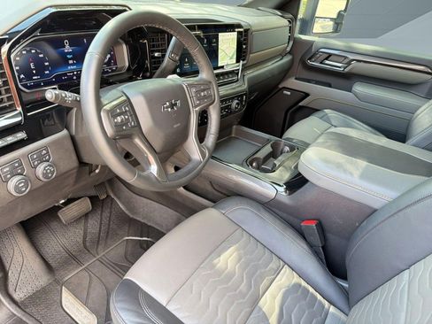 Certified 2025 Chevrolet Silverado 2500 ZR2 w/ Technology Package image 4