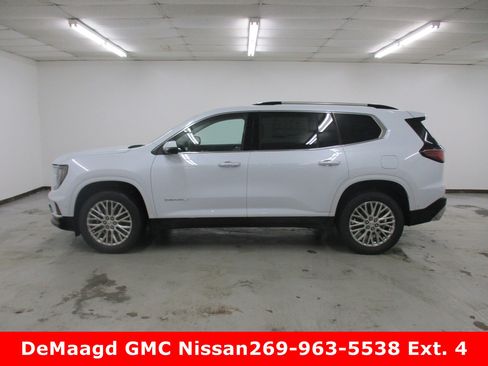 New 2026 GMC Acadia Denali w/ Super Cruise Package image 13