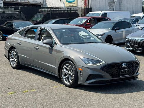 Used 2023 Hyundai Sonata SEL FWD image 1