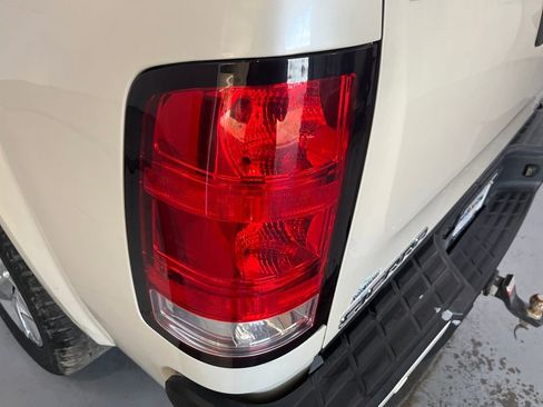 Used 2011 GMC Sierra 1500 Denali image 43