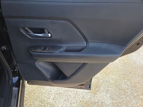 New 2026 Nissan Kicks SR w/ SR Premium Package image 10