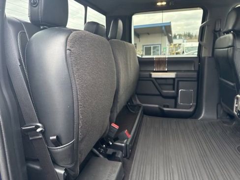 Used 2019 Ford F150 Lariat w/ Equipment Group 502A Luxury AWD/4WD image 14