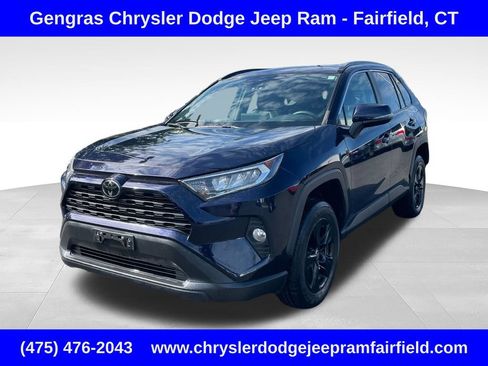 Used 2021 Toyota RAV4 XLE w/ Convenience Package AWD/4WD image 3