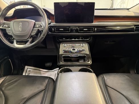 Used 2022 Lincoln Nautilus Reserve image 22