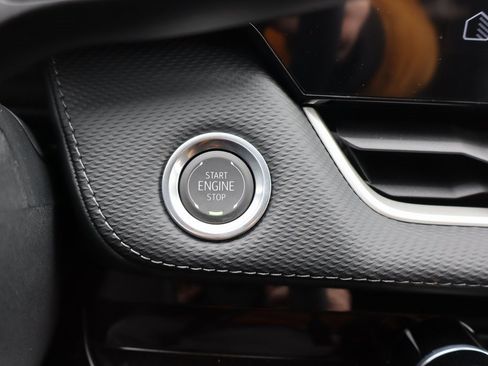 New 2026 Chevrolet Equinox LT image 16