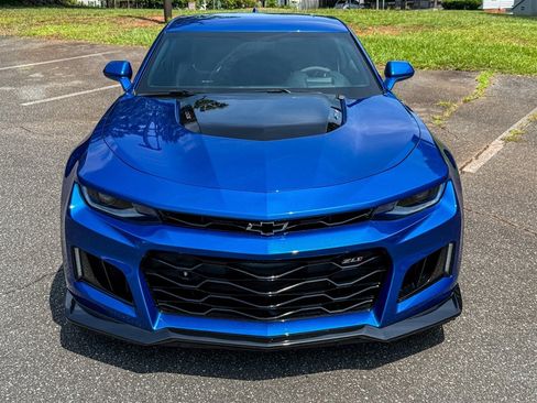 Used 2017 Chevrolet Camaro ZL1 RWD image 9