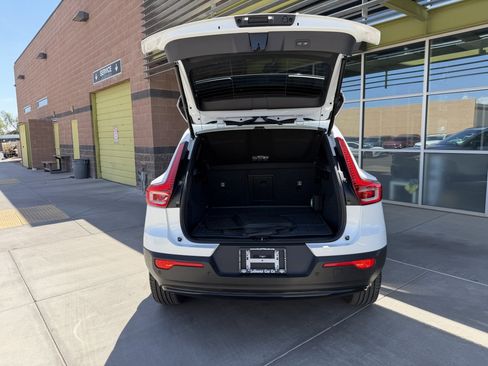 Used 2025 Volvo XC40 B5 Plus w/ Protection Package Premier AWD/4WD image 38