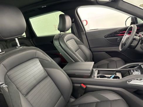 Certified 2025 Lincoln Nautilus Reserve w/ Jet Appearance Package image 16