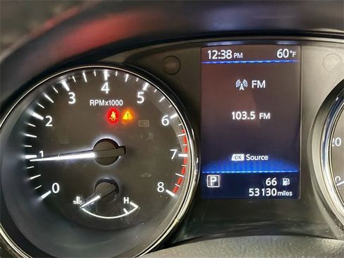 Used 2020 Nissan Rogue SV image 12