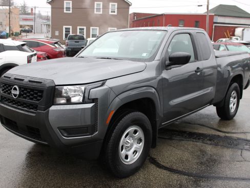 Certified 2025 Nissan Frontier S image 1