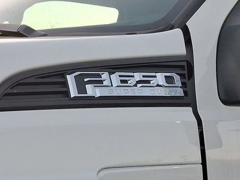Used 2023 Ford F650 2WD Regular Cab Super Duty image 30