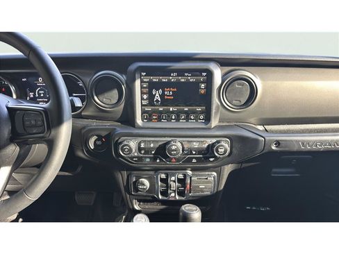 Used 2023 Jeep Wrangler Unlimited w/ Sun & Screen Package AWD/4WD image 17