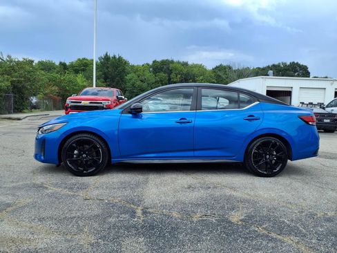 Used 2025 Nissan Sentra SR w/ Midnight Edition FWD image 25