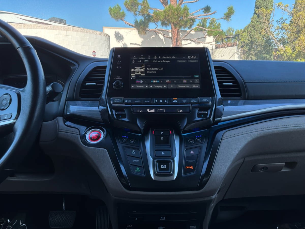 Used 2022 Honda Odyssey Elite image 15