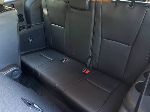 New 2026 Toyota Highlander Limited AWD/4WD image 17