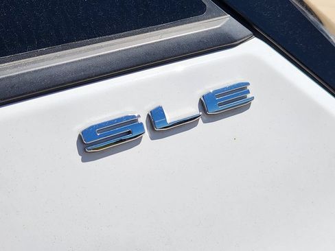 Used 2023 GMC Terrain SLE w/ Driver Convenience Package AWD/4WD image 14