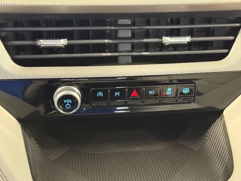 New 2026 Ford Explorer Active w/ Active Comfort Package RWD image 19