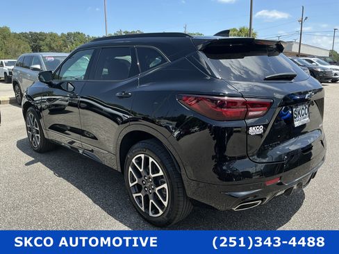 Used 2025 Chevrolet Blazer RS FWD image 3