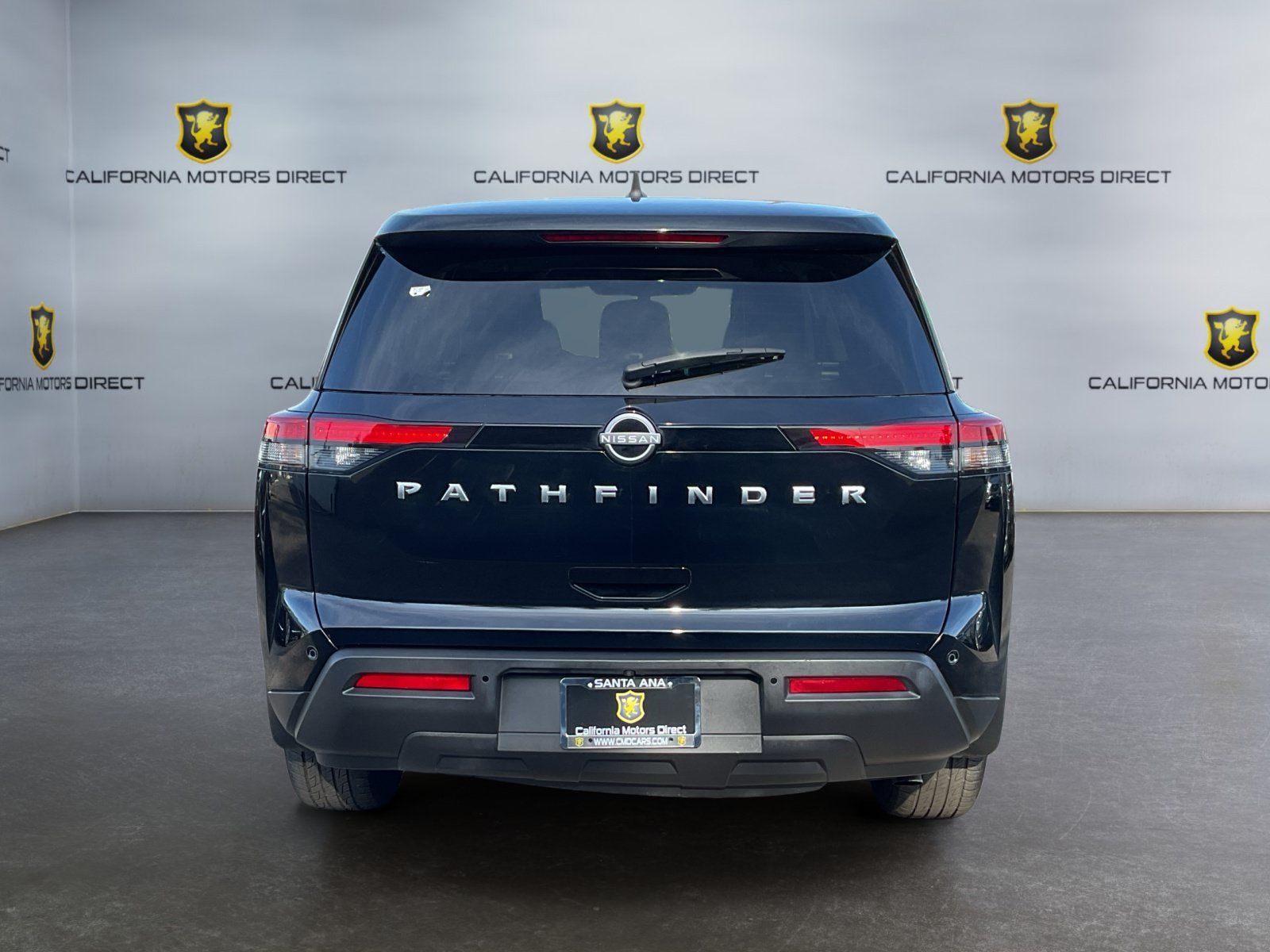 Used 2024 Nissan Pathfinder S FWD image 6