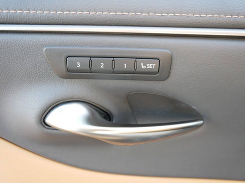 Certified 2023 Lexus ES 250 w/ Premium Package AWD/4WD image 16
