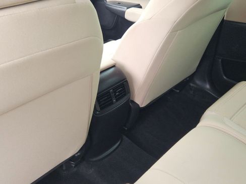 Used 2020 Honda CR-V LX image 18