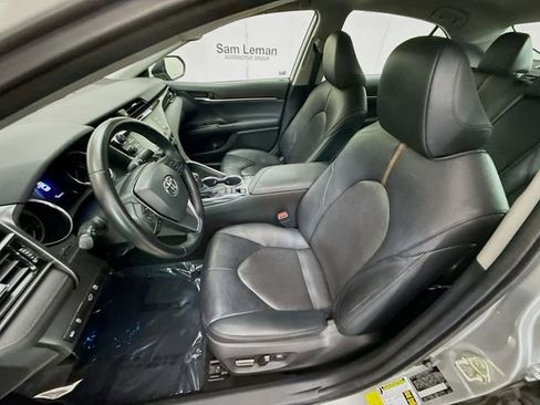 Used 2020 Toyota Camry XLE image 20