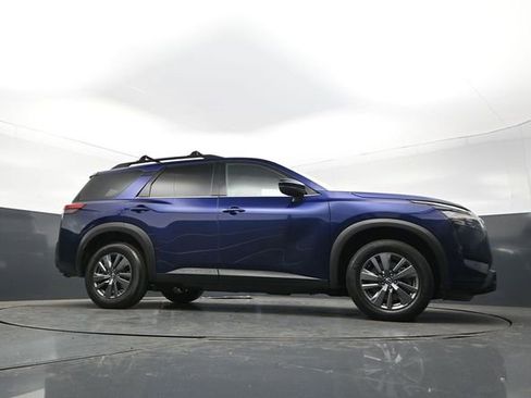 Used 2023 Nissan Pathfinder SV AWD/4WD image 28