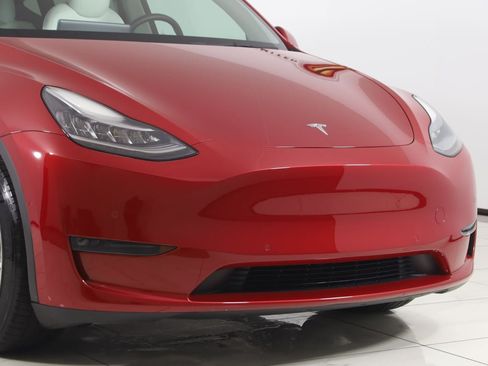 Used 2021 Tesla Model Y Long Range AWD/4WD image 37