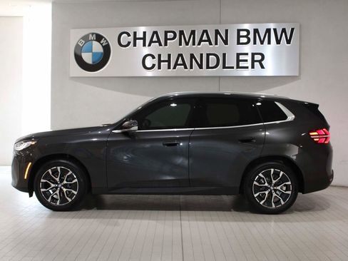 Used 2025 BMW X3 xDrive30i image 3