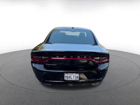 Used 2022 Dodge Charger SXT image 12