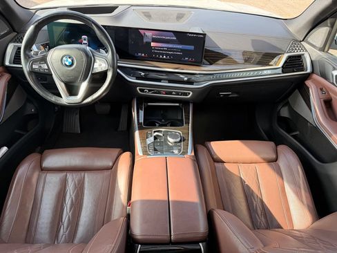 Used 2025 BMW X5 xDrive50e AWD/4WD image 43
