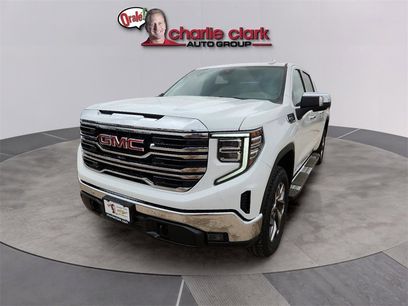 New 2025 GMC Sierra 1500 SLT
