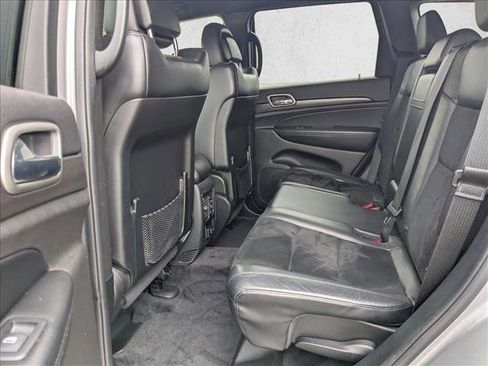 Used 2018 Jeep Grand Cherokee Altitude image 18