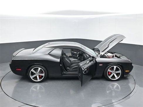 Used 2012 Dodge Challenger SRT8 w/ Premium Sound Group image 60