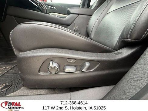 Used 2019 Cadillac XT4 Premium Luxury AWD/4WD image 12