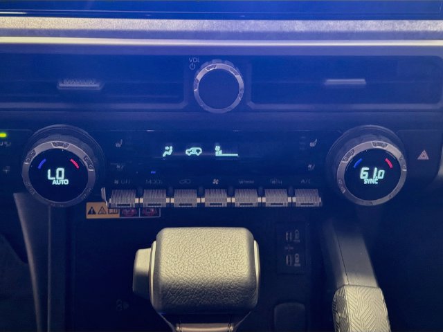 Certified 2025 Toyota 4Runner Trailhunter AWD/4WD image 15