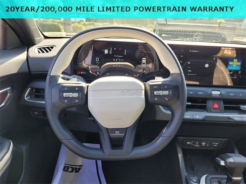 New 2025 Kia K4 GT-Line image 12