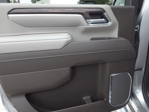 New 2026 GMC Sierra 2500 SLT w/ SLT Convenience Package image 33